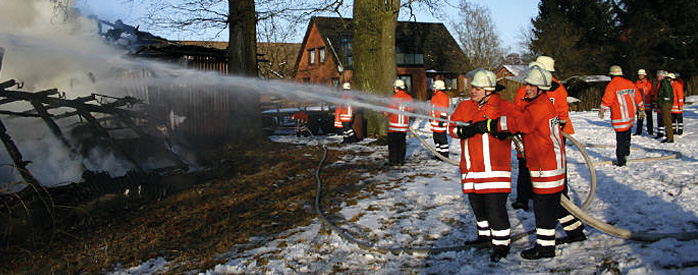 FEU, Großbrand in Quarrendorf